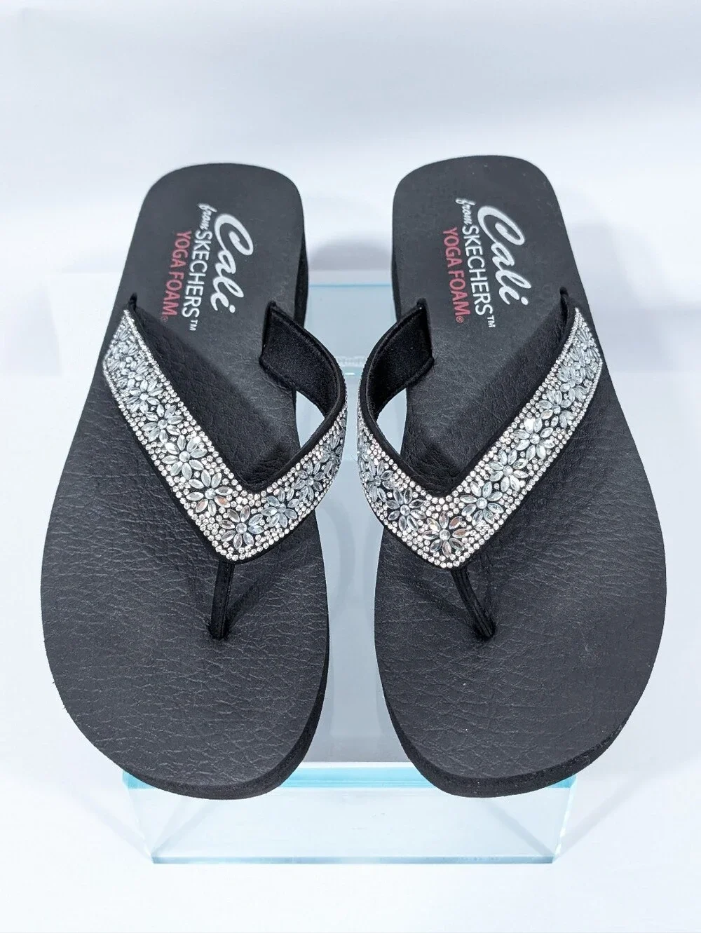 Skechers Flip Flops sz 11 Women Rhinestone Sandals Wedge Heel Cali Vinyasa
